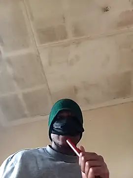 izinjamfee2 online show from September 29, 9:25 am