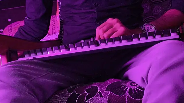 Habibi big b online show from November 4, 2:38 pm