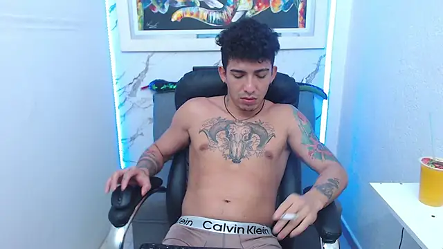 targuerian22 online show from September 12, 5:51 am