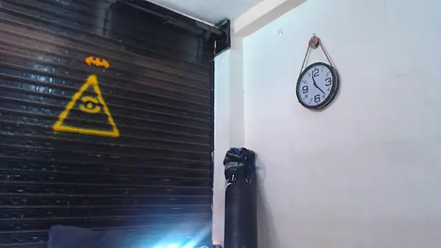 targuerian22 online show from December 18, 9:21 pm