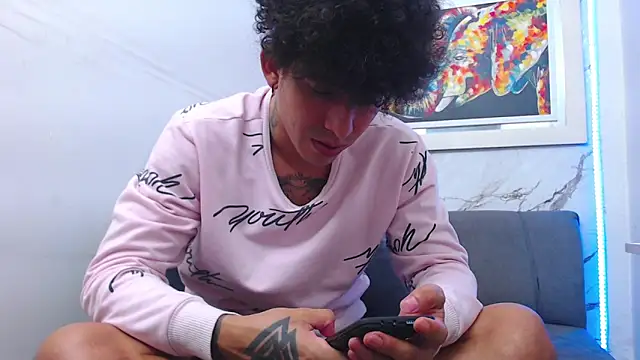 targuerian22 online show from March 19, 1:53 am