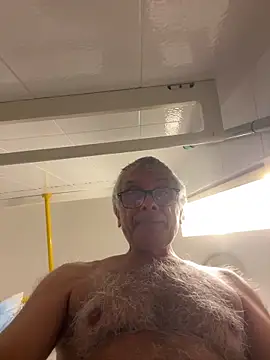 Snapshot of 4n4l1zz4m1 chatting on December 19, 9:17 pm 4n4l1zz4m1 online show from December 19, 9:17 pm