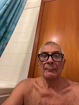 Snapshot of 4n4l1zz4m1 chatting on January 30, 4:13 pm 4n4l1zz4m1 online show from January 30, 4:13 pm