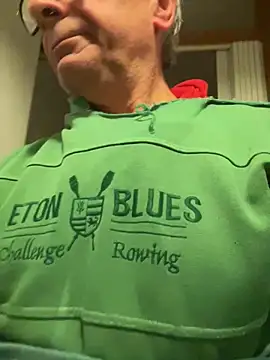 Snapshot of 4n4l1zz4m1 chatting on March 4, 3:00 am 4n4l1zz4m1 online show from March 4, 3:00 am