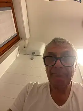 Snapshot of 4n4l1zz4m1 chatting on March 14, 8:28 pm 4n4l1zz4m1 online show from March 14, 8:28 pm