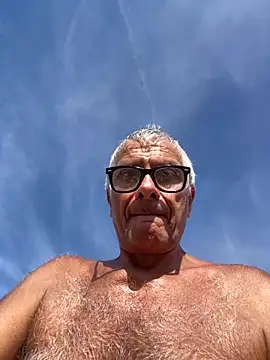 Snapshot of 4n4l1zz4m1 chatting on September 20, 2:07 pm 4n4l1zz4m1 online show from September 20, 2:07 pm