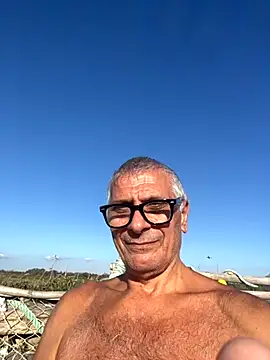 Snapshot of 4n4l1zz4m1 chatting on November 11, 1:44 pm 4n4l1zz4m1 online show from November 11, 1:44 pm