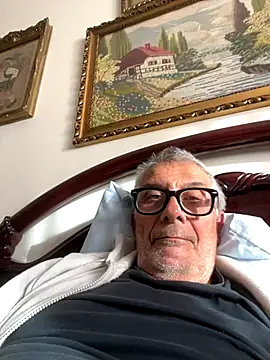 Snapshot of 4n4l1zz4m1 chatting on November 19, 2:17 pm 4n4l1zz4m1 online show from November 19, 2:17 pm