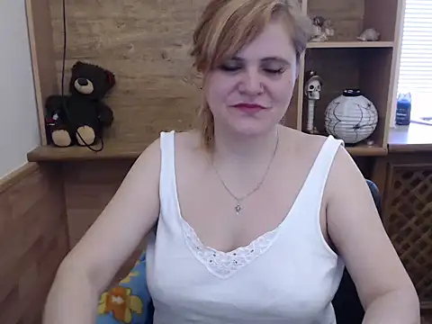 DaniellaKiss online show from April 4, 9:18 am