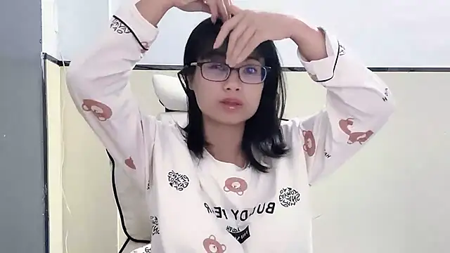 Snapshot of Honey-cici chatting on December 6, 8:15 am Honey-cici online show from December 6, 8:15 am