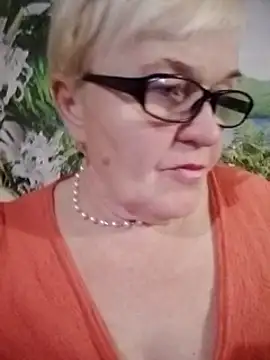 VioletSweet566 online show from December 7, 9:55 pm