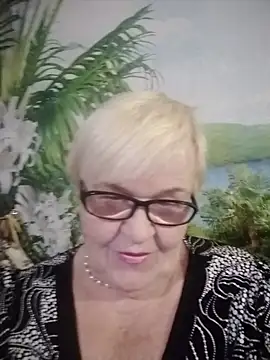 VioletSweet566 online show from December 13, 9:30 pm