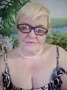 VioletSweet566 online show from January 22, 9:10 pm