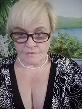 VioletSweet566 online show from January 24, 11:12 pm