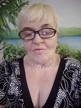 VioletSweet566 online show from February 5, 4:14 pm