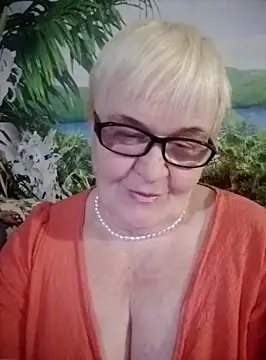 VioletSweet566 online show from February 12, 10:15 pm