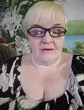 VioletSweet566 online show from February 22, 4:40 pm