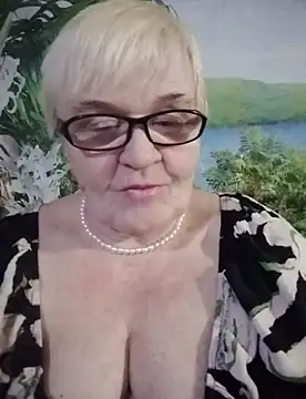 VioletSweet566 online show from February 22, 9:37 pm