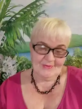 VioletSweet566 online show from March 19, 8:32 pm