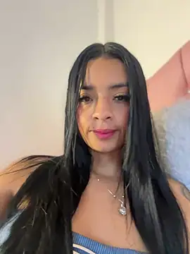 Snapshot of Laura_fernandezII chatting on January 31, 3:00 pm Laura fernandezII online show from January 31, 3:00 pm