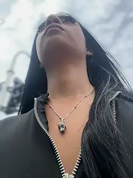 Snapshot of Laura_fernandezII chatting on February 2, 3:28 pm Laura fernandezII online show from February 2, 3:28 pm