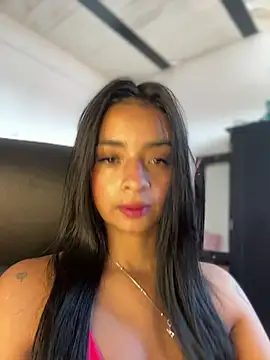 Snapshot of Laura_fernandezII chatting on February 5, 3:20 pm Laura fernandezII online show from February 5, 3:20 pm