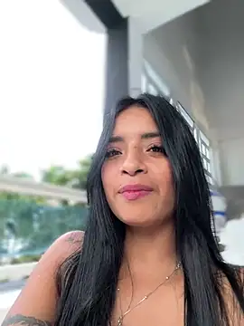 Snapshot of Laura_fernandezII chatting on February 9, 10:00 pm Laura fernandezII online show from February 9, 10:00 pm