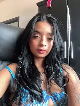 Snapshot of Laura_fernandezII chatting on February 11, 7:48 pm Laura fernandezII online show from February 11, 7:48 pm