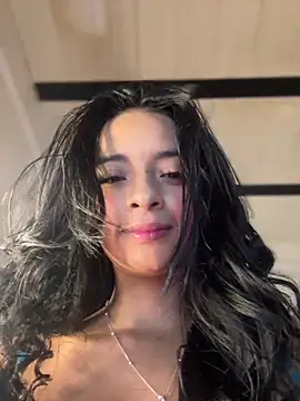 Snapshot of Laura_fernandezII chatting on February 12, 2:03 am Laura fernandezII online show from February 12, 2:03 am