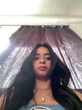 Snapshot of Laura_fernandezII chatting on February 18, 3:10 pm Laura fernandezII online show from February 18, 3:10 pm