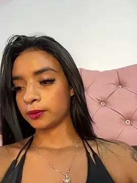 Snapshot of Laura_fernandezII chatting on February 19, 10:53 pm Laura fernandezII online show from February 19, 10:53 pm