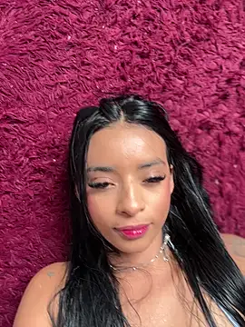 Snapshot of Laura_fernandezII chatting on February 20, 4:03 pm Laura fernandezII online show from February 20, 4:03 pm