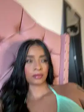 Snapshot of Laura_fernandezII chatting on March 4, 3:26 pm Laura fernandezII online show from March 4, 3:26 pm