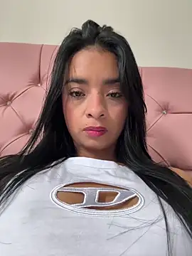 Snapshot of Laura_fernandezII chatting on March 10, 2:26 pm Laura fernandezII online show from March 10, 2:26 pm