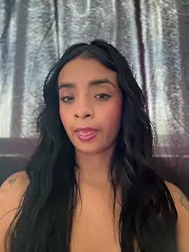 Snapshot of Laura_fernandezII chatting on March 11, 6:52 pm Laura fernandezII online show from March 11, 6:52 pm