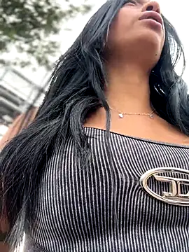 Snapshot of Laura_fernandezII chatting on September 24, 6:00 pm Laura fernandezII online show from September 24, 6:00 pm