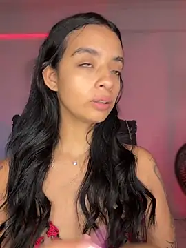 Snapshot of Laura_fernandezII chatting on October 4, 9:24 pm Laura fernandezII online show from October 4, 9:24 pm