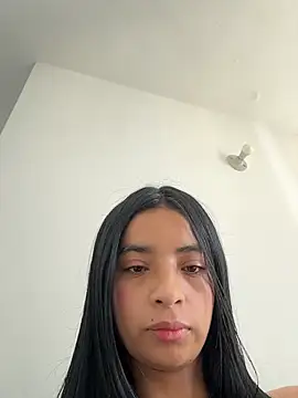 Snapshot of Laura_fernandezII chatting on November 29, 4:43 pm Laura fernandezII online show from November 29, 4:43 pm