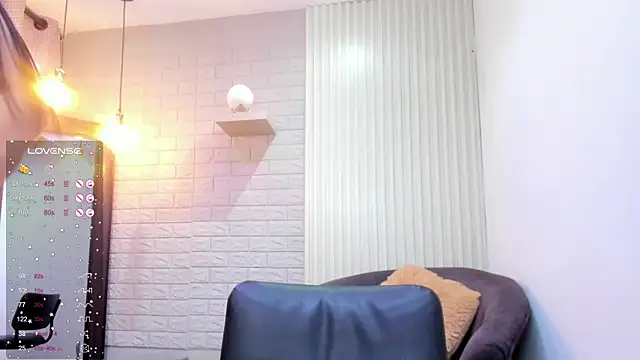 LenaRuiz  online show from January 10, 3:58 pm