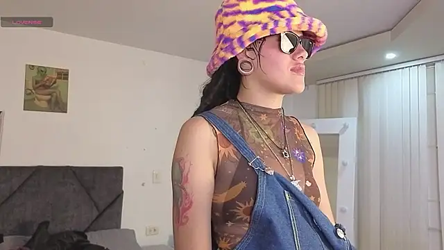  sharlotte777 online show from February 28, 5:25 pm