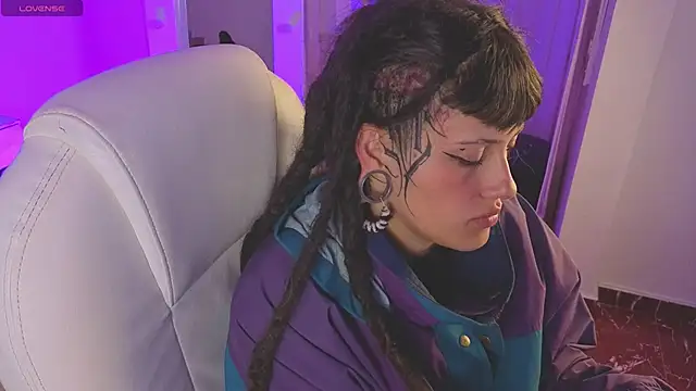  sharlotte777 online show from March 7, 5:15 am