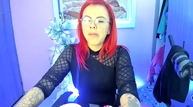 Snapshot of KAROL_MILF chatting on March 18, 1:10 am KAROL MILF online show from March 18, 1:10 am