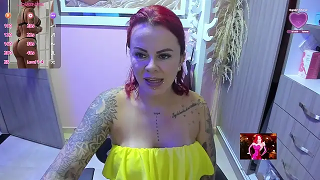 Snapshot of KAROL_MILF chatting on July 3, 8:15 pm KAROL MILF online show from July 3, 8:15 pm