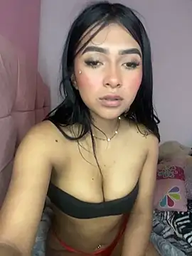 Snapshot of Miaa_coopeer chatting on February 7, 10:50 am Miaa coopeer online show from February 7, 10:50 am