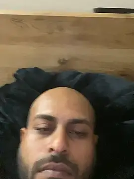 islandvybee55 online show from March 29, 3:01 pm