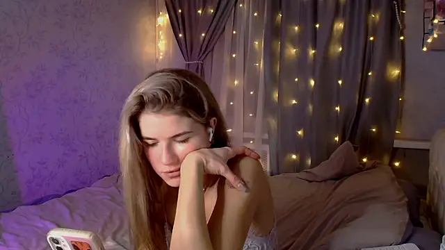 Snapshot of victoriavandam chatting on December 7, 11:01 pm victoriavandam online show from December 7, 11:01 pm