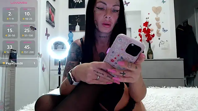 Snapshot of cicciolina chatting on October 13, 12:27 pm cicciolina online show from October 13, 12:27 pm