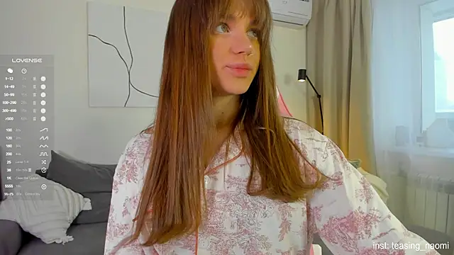 aesthetics  tease online show from December 22, 5:15 am