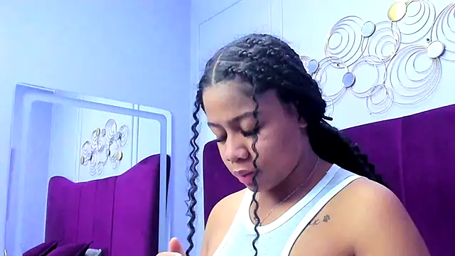 Sofi Fox  online show from September 16, 1:01 pm