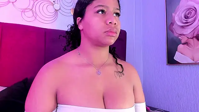 Sofi Fox  online show from March 26, 1:33 am